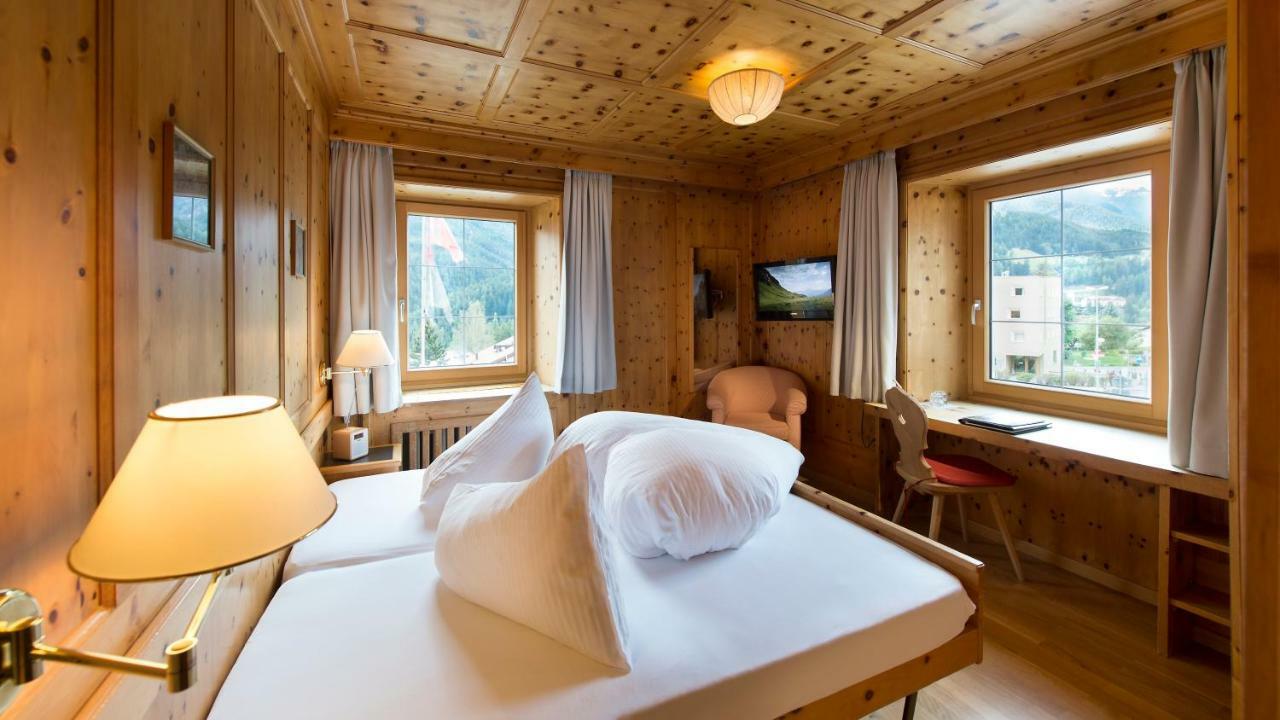 Hotel Bellaval Scuol Exterior foto